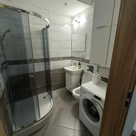 Komfortowy Dwupoziomowy Apartmán Varšava