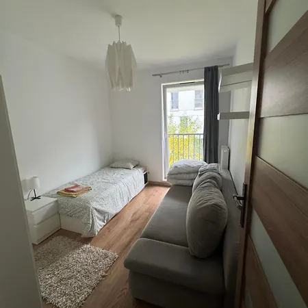 Komfortowy Dwupoziomowy Apartmán Varšava